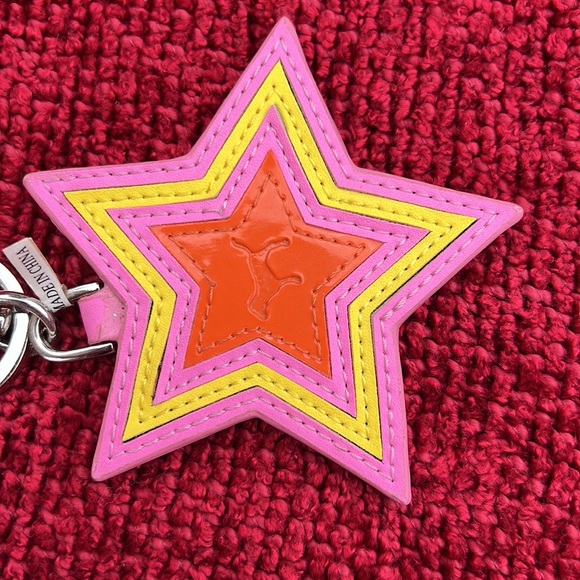 PINK VICTORIA’S SECRET Star Key Chain - Picture 2 of 4